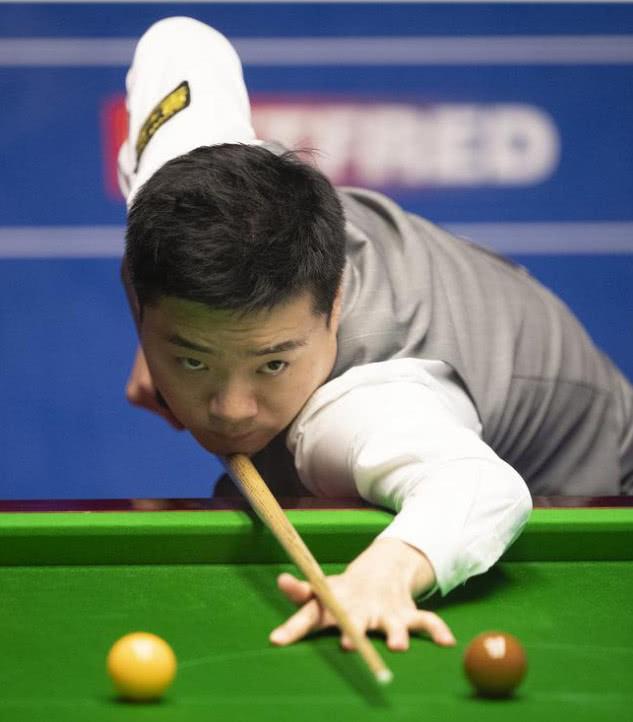 他并没有因 他并没有因